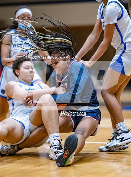 Thumbnail 1 in Terry Sanford @ Westover photogallery.