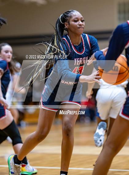 Thumbnail 3 in Terry Sanford @ Westover photogallery.