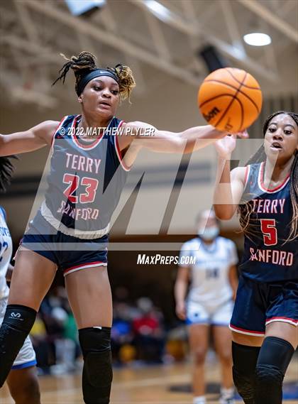 Thumbnail 1 in Terry Sanford @ Westover photogallery.