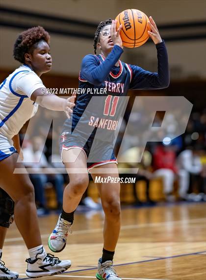 Thumbnail 3 in Terry Sanford @ Westover photogallery.