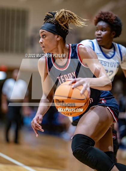 Thumbnail 3 in Terry Sanford @ Westover photogallery.