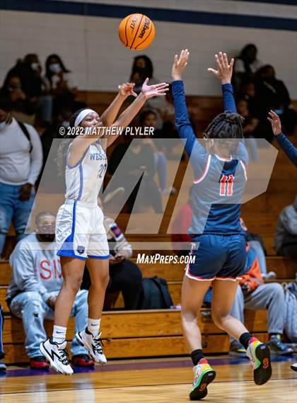 Thumbnail 1 in Terry Sanford @ Westover photogallery.