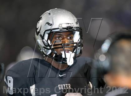 Thumbnail 2 in Tyler vs. Guyer (UIL 4A Division 1 Semifinal) photogallery.