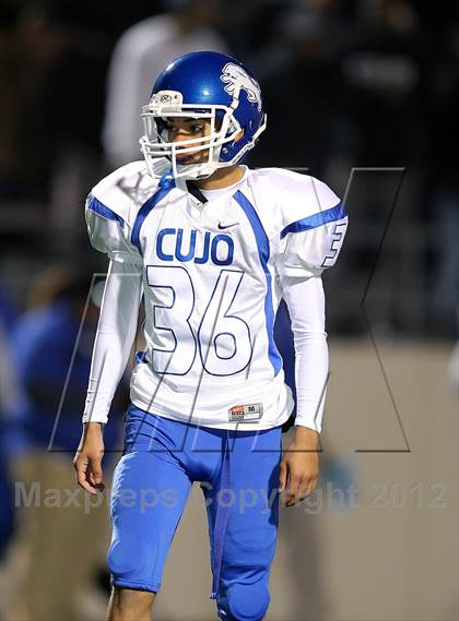 Thumbnail 2 in Tyler vs. Guyer (UIL 4A Division 1 Semifinal) photogallery.
