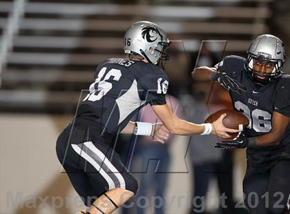 Thumbnail 2 in Tyler vs. Guyer (UIL 4A Division 1 Semifinal) photogallery.