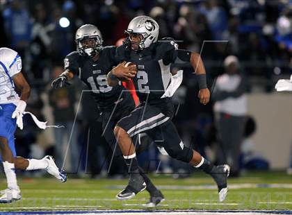 Thumbnail 3 in Tyler vs. Guyer (UIL 4A Division 1 Semifinal) photogallery.