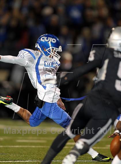 Thumbnail 1 in Tyler vs. Guyer (UIL 4A Division 1 Semifinal) photogallery.