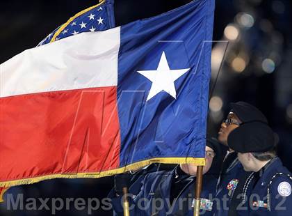 Thumbnail 2 in Tyler vs. Guyer (UIL 4A Division 1 Semifinal) photogallery.