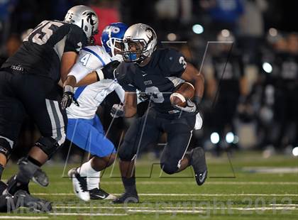 Thumbnail 3 in Tyler vs. Guyer (UIL 4A Division 1 Semifinal) photogallery.