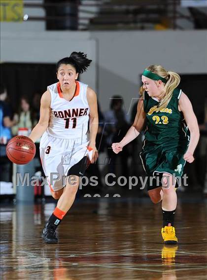 Thumbnail 3 in Pratt/Stafford vs. Bonner Springs (KSHSAA 4A Playoffs) photogallery.