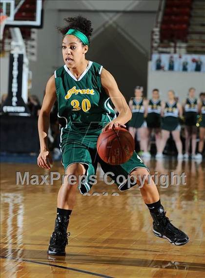 Thumbnail 2 in Pratt/Stafford vs. Bonner Springs (KSHSAA 4A Playoffs) photogallery.