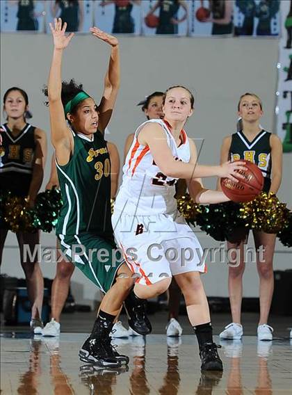 Thumbnail 2 in Pratt/Stafford vs. Bonner Springs (KSHSAA 4A Playoffs) photogallery.