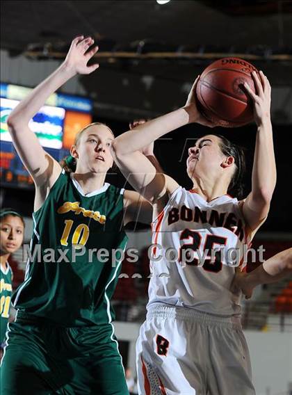 Thumbnail 1 in Pratt/Stafford vs. Bonner Springs (KSHSAA 4A Playoffs) photogallery.