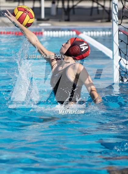 Thumbnail 1 in Liberty vs. Pittsburg photogallery.