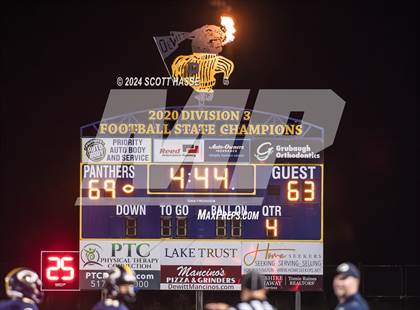Thumbnail 3 in Hurricane @ DeWitt photogallery.