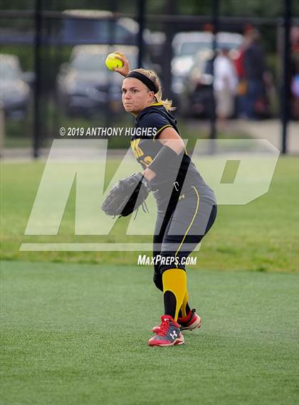Thumbnail 2 in East Meadow vs. Commack (NYSPHSAA Long Island Class AA Final) photogallery.