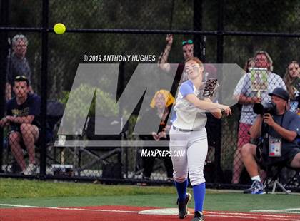 Thumbnail 2 in East Meadow vs. Commack (NYSPHSAA Long Island Class AA Final) photogallery.