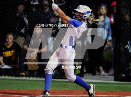 Thumbnail 2 in East Meadow vs. Commack (NYSPHSAA Long Island Class AA Final) photogallery.