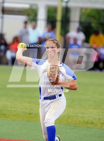 Thumbnail 1 in East Meadow vs. Commack (NYSPHSAA Long Island Class AA Final) photogallery.