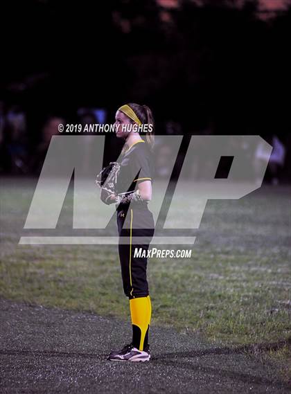 Thumbnail 2 in East Meadow vs. Commack (NYSPHSAA Long Island Class AA Final) photogallery.