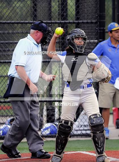 Thumbnail 2 in East Meadow vs. Commack (NYSPHSAA Long Island Class AA Final) photogallery.