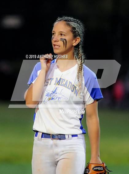 Thumbnail 1 in East Meadow vs. Commack (NYSPHSAA Long Island Class AA Final) photogallery.