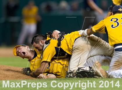 Thumbnail 1 in Pope John Paul II vs. Harriton (PIAA Class AAA Final) photogallery.