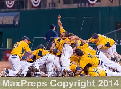 Thumbnail 2 in Pope John Paul II vs. Harriton (PIAA Class AAA Final) photogallery.
