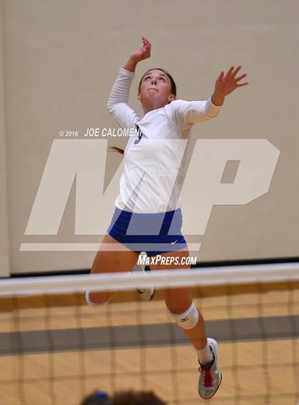 Thumbnail 3 in MacArthur [Douglas] vs Churchill (Blossom Athletic Center) photogallery.