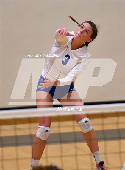 Thumbnail 2 in MacArthur [Douglas] vs Churchill (Blossom Athletic Center) photogallery.