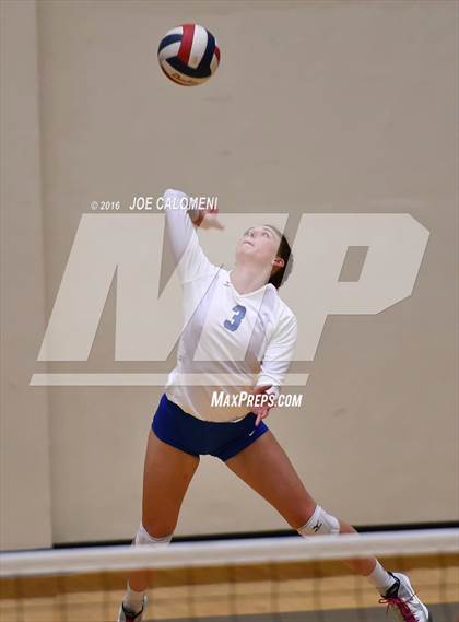 Thumbnail 3 in MacArthur [Douglas] vs Churchill (Blossom Athletic Center) photogallery.