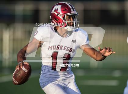 Thumbnail 1 in De La Salle Collegiate @ Muskegon photogallery.