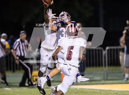 Thumbnail 2 in De La Salle Collegiate @ Muskegon photogallery.