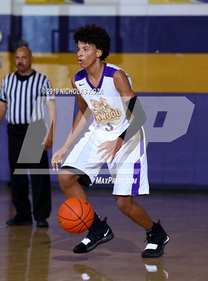 Thumbnail 3 in Dominguez vs. Lynwood photogallery.