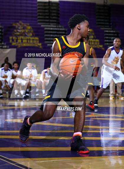 Thumbnail 3 in Dominguez vs. Lynwood photogallery.