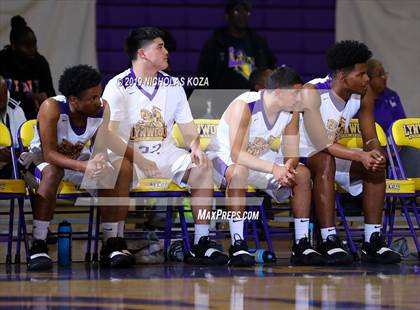 Thumbnail 3 in Dominguez vs. Lynwood photogallery.