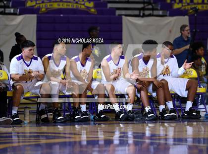 Thumbnail 2 in Dominguez vs. Lynwood photogallery.