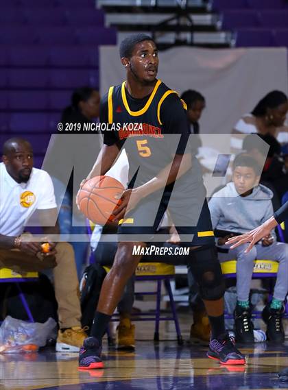 Thumbnail 1 in Dominguez vs. Lynwood photogallery.