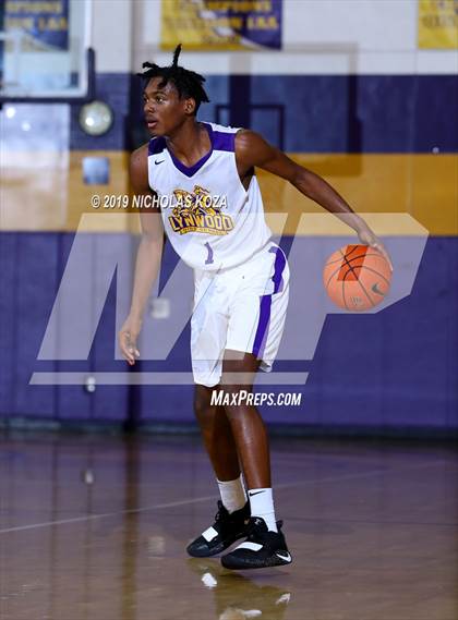 Thumbnail 2 in Dominguez vs. Lynwood photogallery.