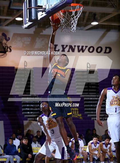 Thumbnail 2 in Dominguez vs. Lynwood photogallery.