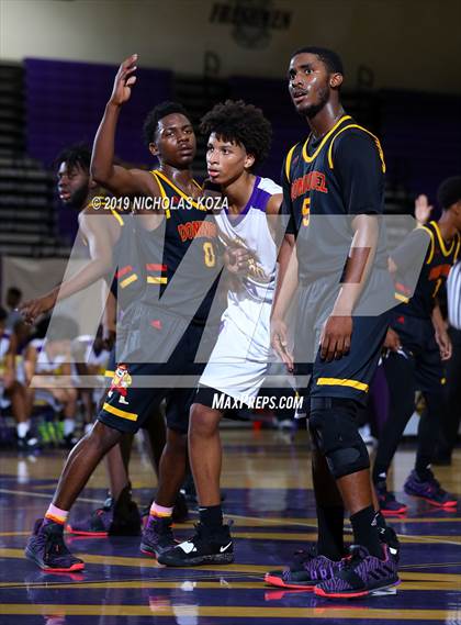 Thumbnail 2 in Dominguez vs. Lynwood photogallery.