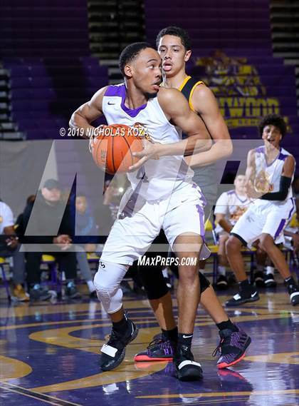 Thumbnail 3 in Dominguez vs. Lynwood photogallery.