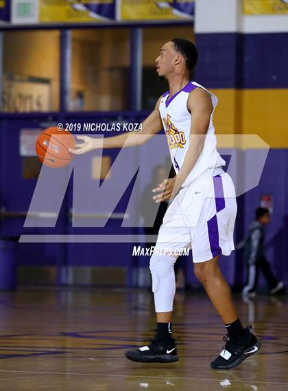 Thumbnail 1 in Dominguez vs. Lynwood photogallery.