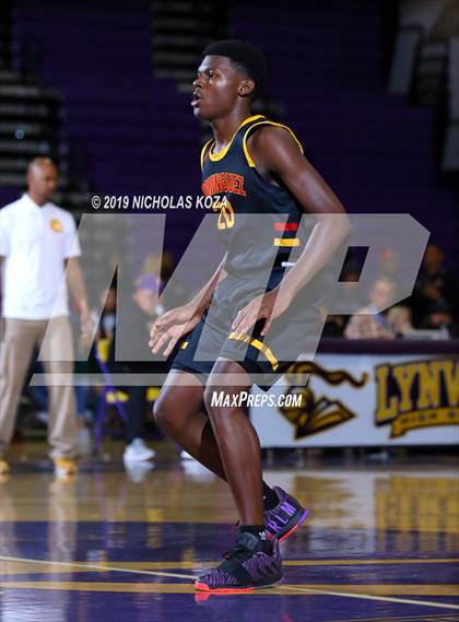 Thumbnail 2 in Dominguez vs. Lynwood photogallery.