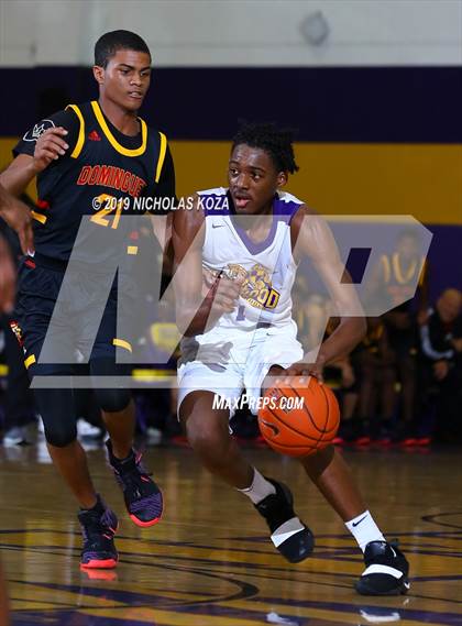 Thumbnail 2 in Dominguez vs. Lynwood photogallery.