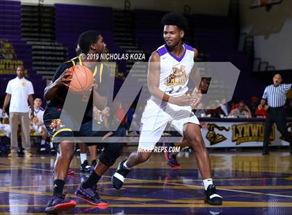 Thumbnail 1 in Dominguez vs. Lynwood photogallery.