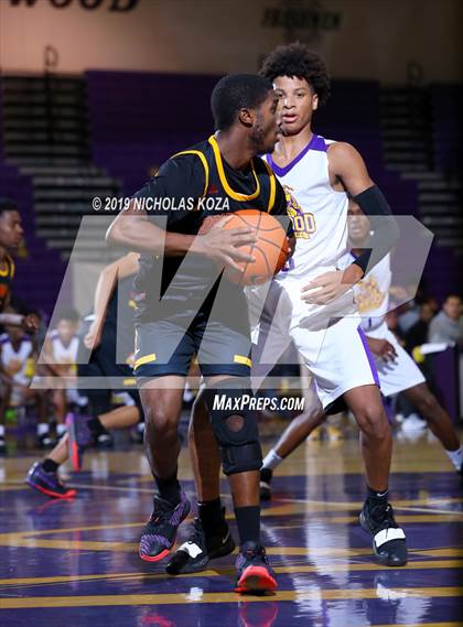 Thumbnail 3 in Dominguez vs. Lynwood photogallery.