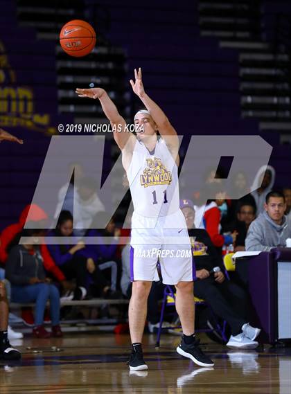Thumbnail 2 in Dominguez vs. Lynwood photogallery.