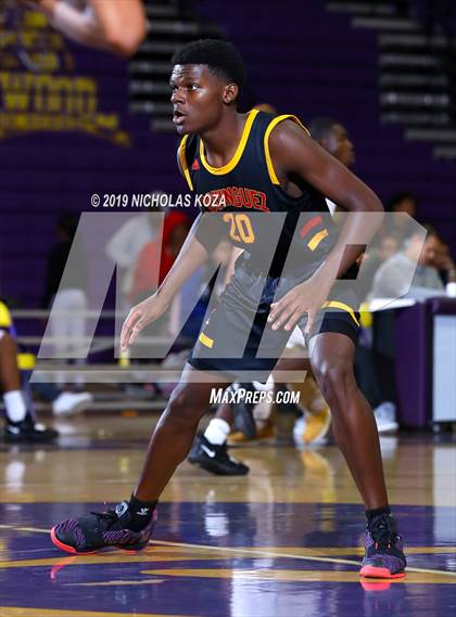 Thumbnail 1 in Dominguez vs. Lynwood photogallery.