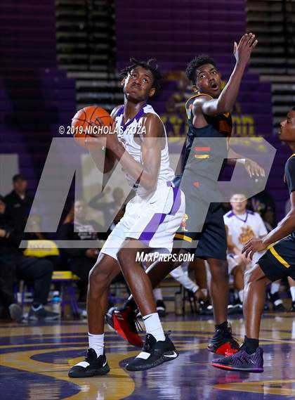 Thumbnail 1 in Dominguez vs. Lynwood photogallery.